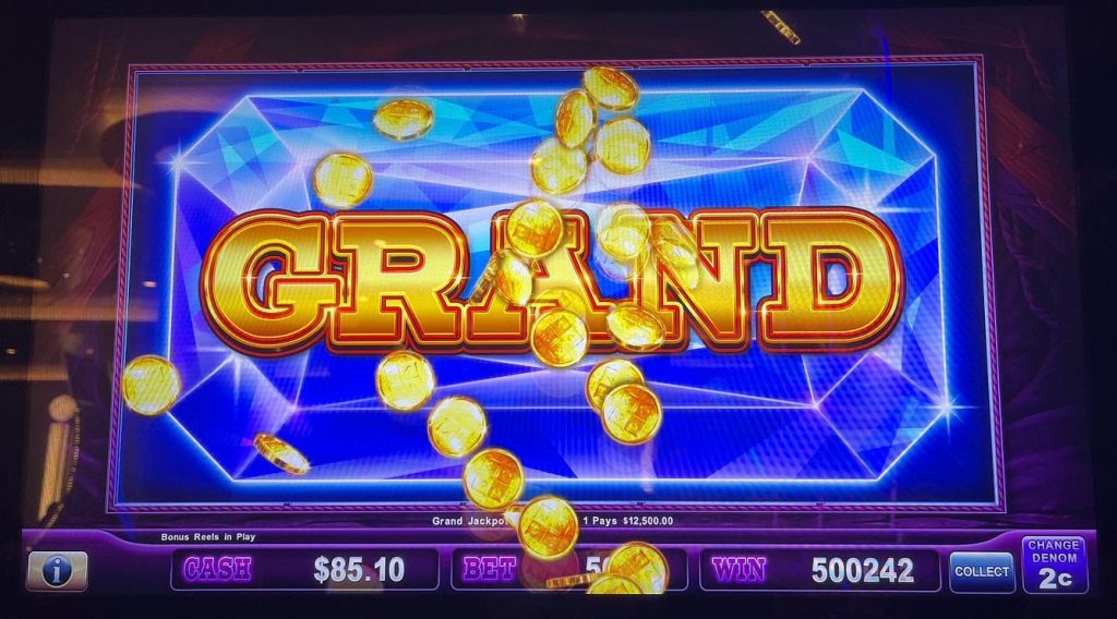 Bisakah Anda Memenangkan Jackpot Progresif di Slot 5 Gulungan?